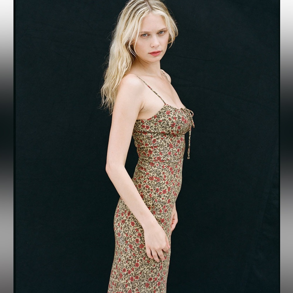 Réalisation Alba Dress in Dahlia
